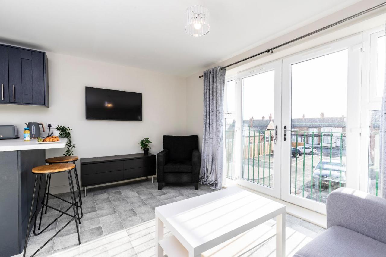 Avery House 1 - One Bedroom With Outdoor Terrace Darlington  Exterior photo